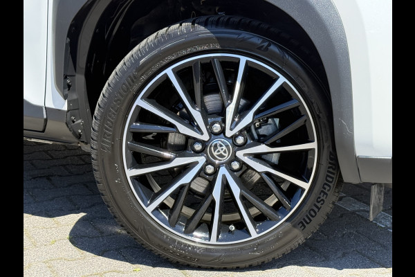Toyota Yaris Cross 1.5 Hybrid Executive | Pano | Trekhaak | HUD | JBL | Camera | 18 inch