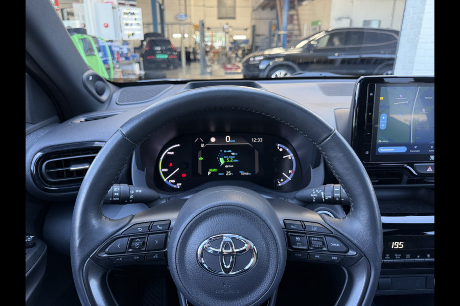 Toyota Yaris Cross 1.5 Hybrid Executive | Pano | Trekhaak | HUD | JBL | Camera | 18 inch