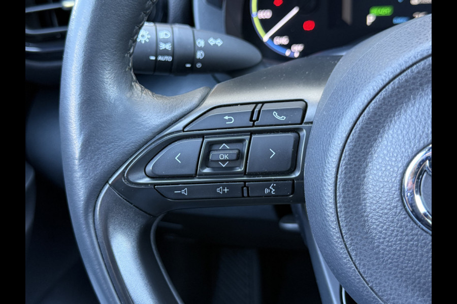 Toyota Yaris Cross 1.5 Hybrid Executive | Pano | Trekhaak | HUD | JBL | Camera | 18 inch