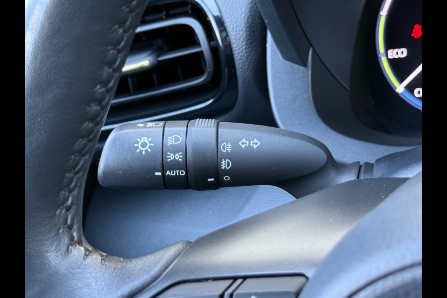 Toyota Yaris Cross 1.5 Hybrid Executive | Pano | Trekhaak | HUD | JBL | Camera | 18 inch