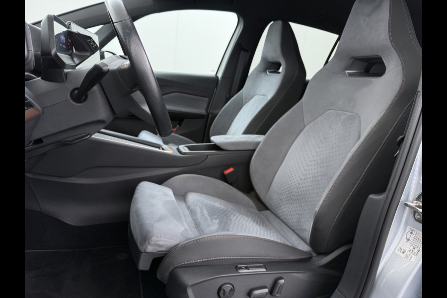 CUPRA Born Performance One 62kWh SOH 93,7% Sport-Comfort Stoelen Navi Camera Stoel+Stuurverwarming Adap.Cruise Android Auto Apple Carplay P Elek.Stoelen Keyless advanced Privacy Glas Lmv Coper Isofix Bluetooth Led Rijstrooksensor 1e Eigenaar Origineel Nederlandse Auto