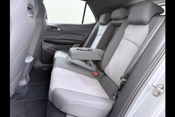 CUPRA Born Performance One 62kWh SOH 93,7% Sport-Comfort Stoelen Navi Camera Stoel+Stuurverwarming Adap.Cruise Android Auto Apple Carplay P Elek.Stoelen Keyless advanced Privacy Glas Lmv Coper Isofix Bluetooth Led Rijstrooksensor 1e Eigenaar Origineel Nederlandse Auto