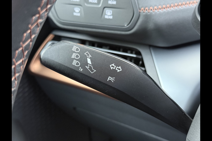 CUPRA Born Performance One 62kWh SOH 93,7% Sport-Comfort Stoelen Navi Camera Stoel+Stuurverwarming Adap.Cruise Android Auto Apple Carplay P Elek.Stoelen Keyless advanced Privacy Glas Lmv Coper Isofix Bluetooth Led Rijstrooksensor 1e Eigenaar Origineel Nederlandse Auto