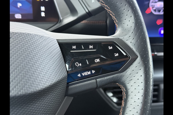 CUPRA Born Performance One 62kWh SOH 93,7% Sport-Comfort Stoelen Navi Camera Stoel+Stuurverwarming Adap.Cruise Android Auto Apple Carplay P Elek.Stoelen Keyless advanced Privacy Glas Lmv Coper Isofix Bluetooth Led Rijstrooksensor 1e Eigenaar Origineel Nederlandse Auto