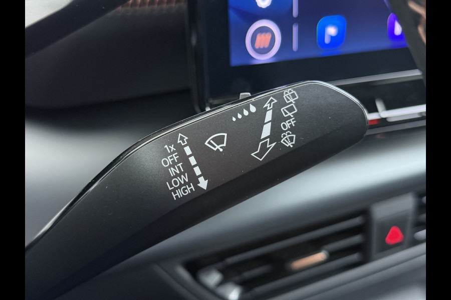 CUPRA Born Performance One 62kWh SOH 93,7% Sport-Comfort Stoelen Navi Camera Stoel+Stuurverwarming Adap.Cruise Android Auto Apple Carplay P Elek.Stoelen Keyless advanced Privacy Glas Lmv Coper Isofix Bluetooth Led Rijstrooksensor 1e Eigenaar Origineel Nederlandse Auto