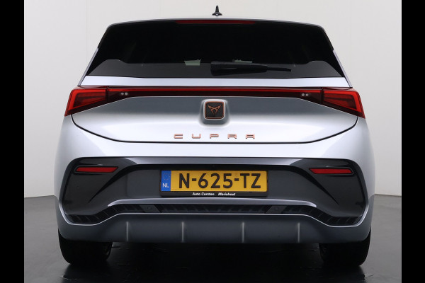 CUPRA Born Performance One 62kWh SOH 93,7% Sport-Comfort Stoelen Navi Camera Stoel+Stuurverwarming Adap.Cruise Android Auto Apple Carplay P Elek.Stoelen Keyless advanced Privacy Glas Lmv Coper Isofix Bluetooth Led Rijstrooksensor 1e Eigenaar Origineel Nederlandse Auto