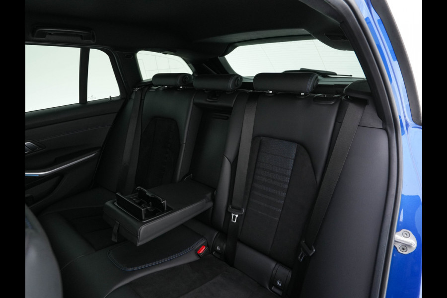 BMW 3 Serie Touring 330e M-Sportpack High Executive (Plug-in) Aut. *LEATHER-MICROFIBRE | FULL-LED | DIGI-COCKPIT | HEATED-SPORTSEATS | CAMERA | CARPLAY | SHIFTPADDLES | NAVI-FULLMAP | PRIVACY-GLASS | ECC | PDC | CRUISE | TOWBAR | 18''ALU*