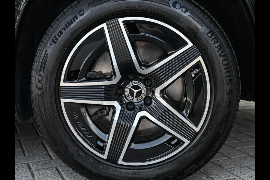 Mercedes-Benz GLC 300e 4MATIC AMG Line | Panoramadak | Burmester | Night pack | Head-up | 360 camera | Digital light | Keyless | Stoelverwarming | Ambiance interieur