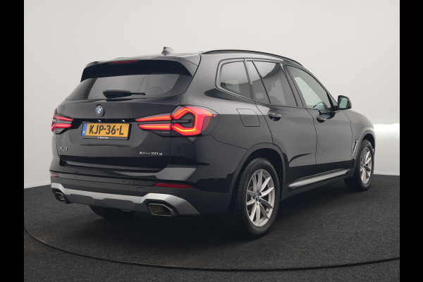 BMW X3 xDrive30e X Line FACELIFT PHEV 293pk Dealer O.H. | Trekhaak Af Fabriek | Panodak | Camera | Sfeerverlichting | Lederen Sportstoelen Verwarmd | Apple Carplay | Navigatie | DAB | Virtual | Cruise Control | Plug In Hybrid |
