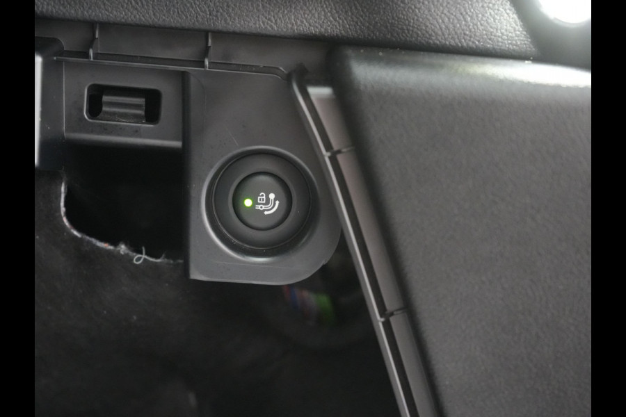 BMW X3 xDrive30e X Line FACELIFT PHEV 293pk Dealer O.H. | Trekhaak Af Fabriek | Panodak | Camera | Sfeerverlichting | Lederen Sportstoelen Verwarmd | Apple Carplay | Navigatie | DAB | Virtual | Cruise Control | Plug In Hybrid |