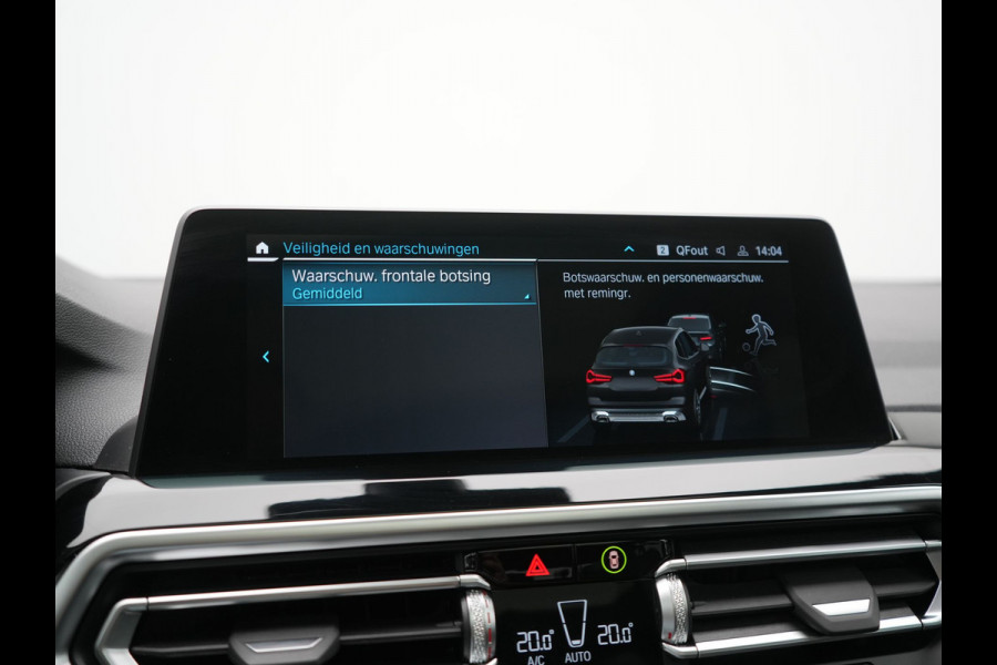BMW X3 xDrive30e X Line FACELIFT PHEV 293pk Dealer O.H. | Trekhaak Af Fabriek | Panodak | Camera | Sfeerverlichting | Lederen Sportstoelen Verwarmd | Apple Carplay | Navigatie | DAB | Virtual | Cruise Control | Plug In Hybrid |