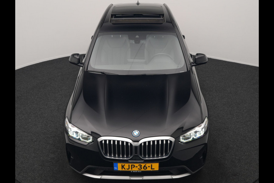 BMW X3 xDrive30e X Line FACELIFT PHEV 293pk Dealer O.H. | Trekhaak Af Fabriek | Panodak | Camera | Sfeerverlichting | Lederen Sportstoelen Verwarmd | Apple Carplay | Navigatie | DAB | Virtual | Cruise Control | Plug In Hybrid |