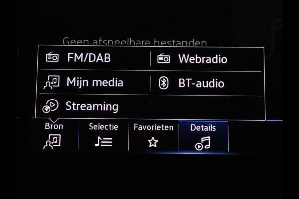 Volkswagen Polo 1.0 TSI Life | Carplay | Navigatie | Parkeerhulp | Adaptive cruise | Airco | File Assistent | Bluetooth | Digital Cockpit | Full LED | Origineel NL