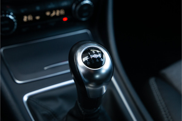 Mercedes-Benz GLA 180 Business Solution Camera, Navi, PDC 2018