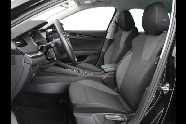 Škoda Octavia 1.0 e-TSI Business Edition | Trekhaak | Adaptive cruise | Carplay | Navigatie | Keyless | Full LED | Parkeerhulp | Virtual Cockpit | Climate control
