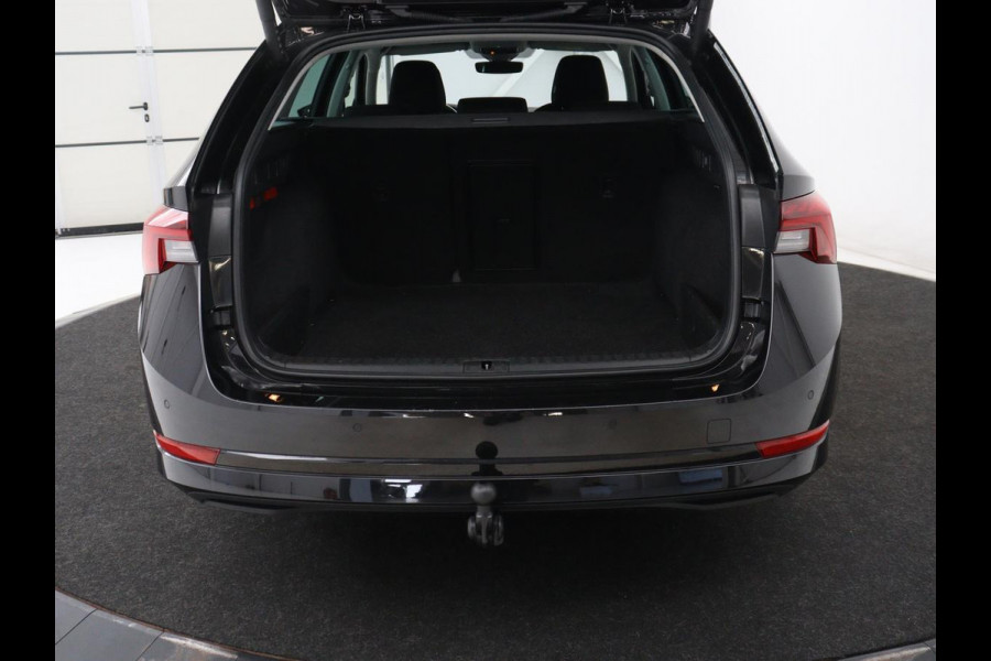 Škoda Octavia 1.0 e-TSI Business Edition | Trekhaak | Adaptive cruise | Carplay | Navigatie | Keyless | Full LED | Parkeerhulp | Virtual Cockpit | Climate control