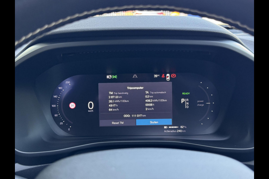 Volvo XC40 Recharge P8 AWD R-Design NL-AUTO | PANODAK | 360 GR CAMERA | SOH 90,4%