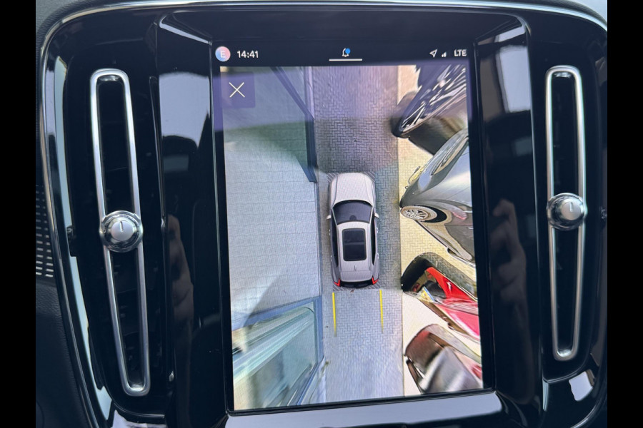 Volvo XC40 Recharge P8 AWD R-Design NL-AUTO | PANODAK | 360 GR CAMERA | SOH 90,4%
