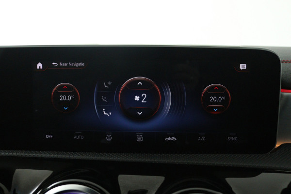 Mercedes-Benz CLA-Klasse 200 Business Solution AMG (PANORAMADAK, SFEERVERLICHTING, STOELVERWARMING, 1e EIGENAAR, GOED ONDERHOUDEN)