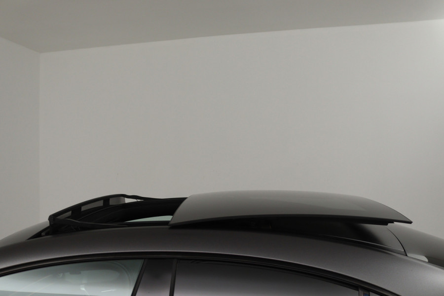 Mercedes-Benz CLA-Klasse 200 Business Solution AMG (PANORAMADAK, SFEERVERLICHTING, STOELVERWARMING, 1e EIGENAAR, GOED ONDERHOUDEN)