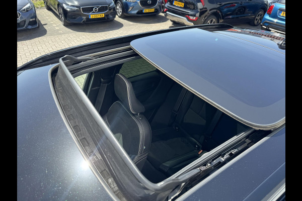 Volvo XC40 Recharge P8 AWD R-Design NL-AUTO | PANODAK | 360 GR CAMERA | SOH 90,4%