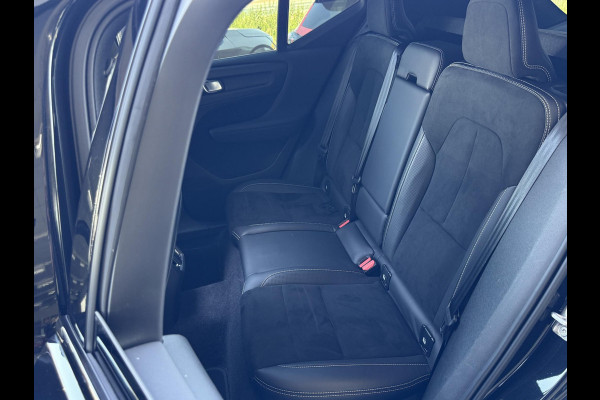 Volvo XC40 Recharge P8 AWD R-Design NL-AUTO | PANODAK | 360 GR CAMERA | SOH 90,4%