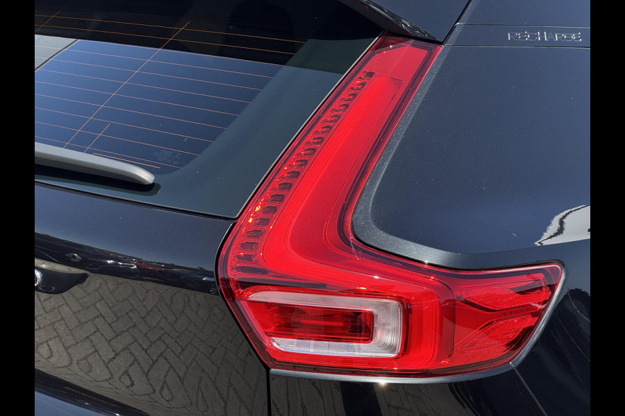 Volvo XC40 Recharge P8 AWD R-Design NL-AUTO | PANODAK | 360 GR CAMERA | SOH 90,4%