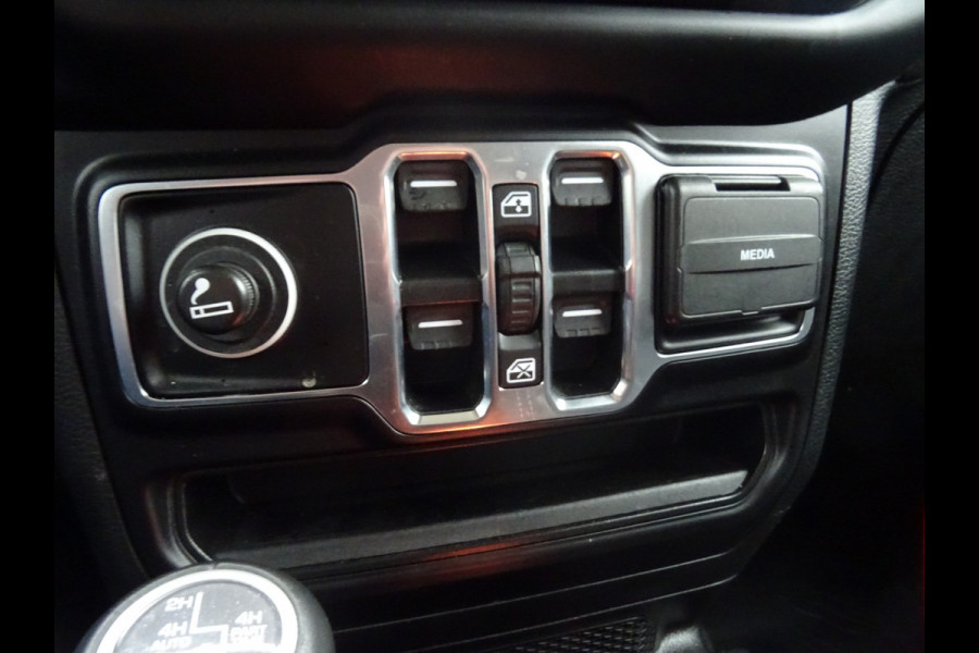 Jeep GLADIATOR 3.0 V6 OVERLAND * GRIJS KENTEKEN en/of 5 ZITPLAATSEN !!