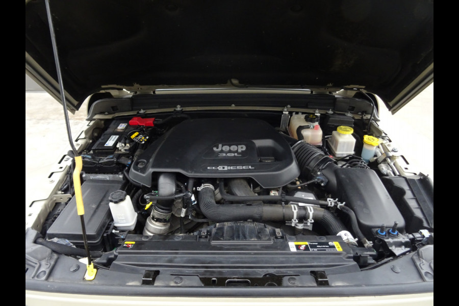 Jeep GLADIATOR 3.0 V6 OVERLAND * GRIJS KENTEKEN en/of 5 ZITPLAATSEN !!