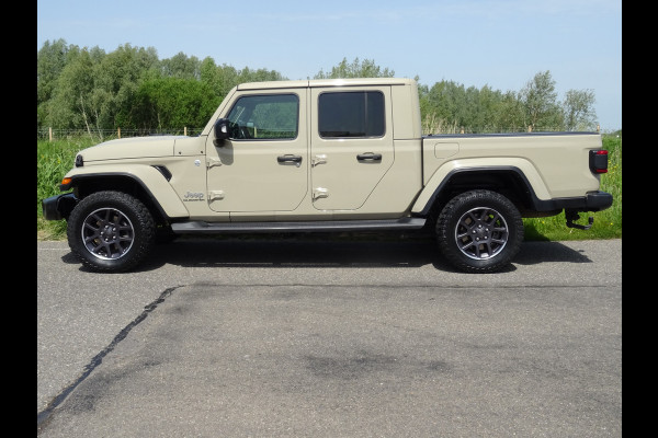 Jeep GLADIATOR 3.0 V6 OVERLAND * GRIJS KENTEKEN en/of 5 ZITPLAATSEN !!