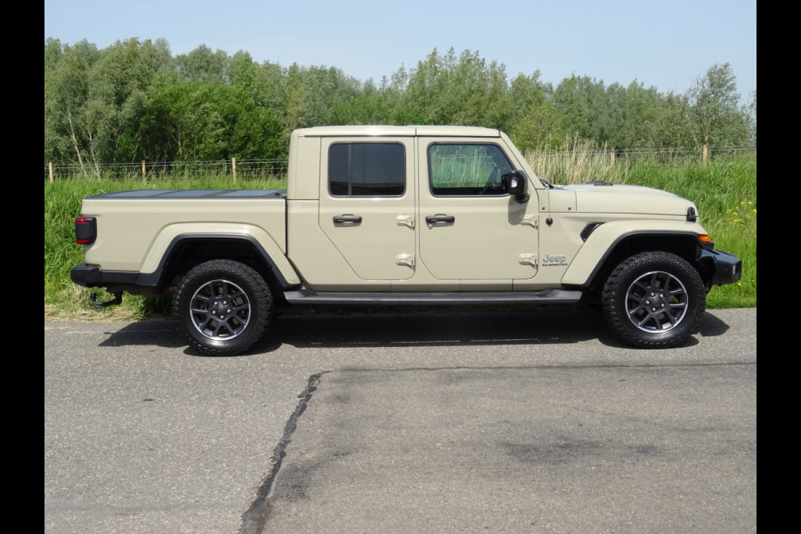 Jeep GLADIATOR 3.0 V6 OVERLAND * GRIJS KENTEKEN en/of 5 ZITPLAATSEN !!