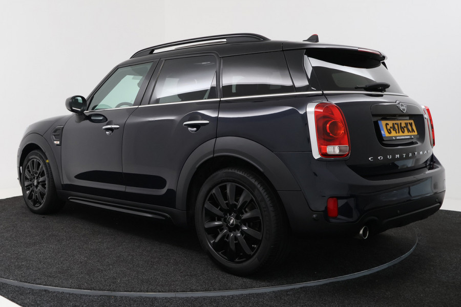 MINI Countryman 1.5 Cooper Chili (PANORAMADAK, STOELVERWARMING, HEAD-UP, CLIMA, H/K, VOORRUIT VERWARMING, LED)