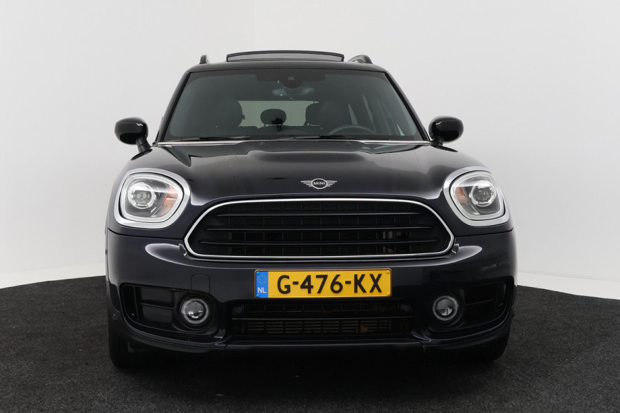 MINI Countryman 1.5 Cooper Chili (PANORAMADAK, STOELVERWARMING, HEAD-UP, CLIMA, H/K, VOORRUIT VERWARMING, LED)