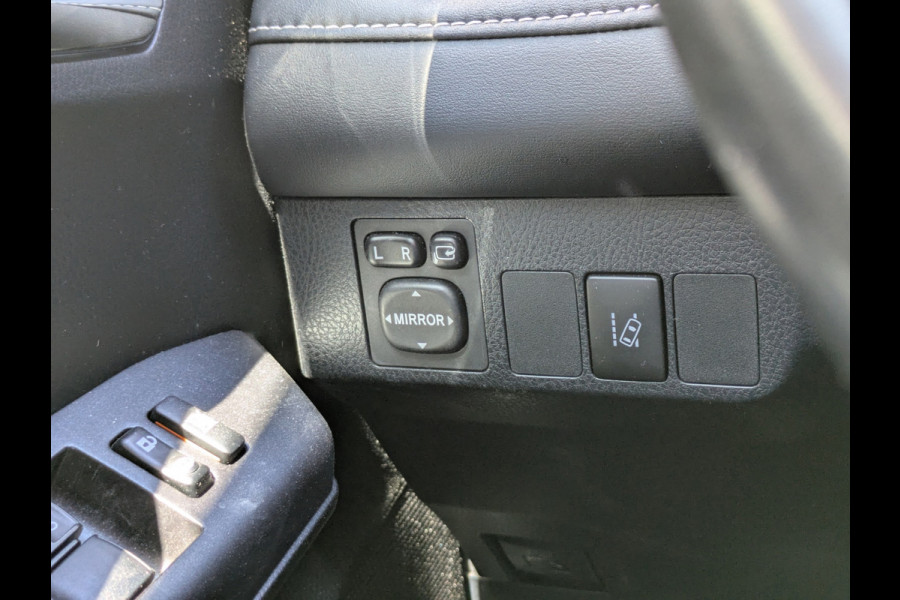 Toyota RAV4 2.5 Hybrid|Camera|Elektr.Achterklep|Trekhaak|Lane-Assist|Dealer-onderhouden|49.500km