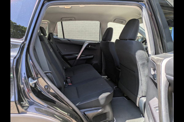 Toyota RAV4 2.5 Hybrid|Camera|Elektr.Achterklep|Trekhaak|Lane-Assist|Dealer-onderhouden|49.500km