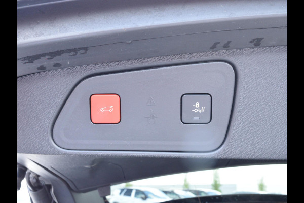 Peugeot 3008 1.6 HYbrid 225 Blue Lease GT TREKHAAK | CAMERA MET SENSOREN | NAVI & CARPLAY |