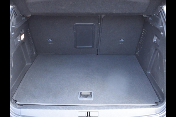 Peugeot 3008 1.6 HYbrid 225 Blue Lease GT TREKHAAK | CAMERA MET SENSOREN | NAVI & CARPLAY |