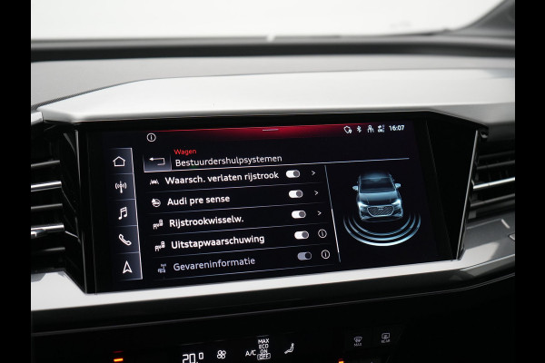 Audi Q4 e-tron 40 S Line 77 kWh 204pk | Adaptive Cruise | Valcona Lederen Sportstoelen Verwarmd | 20"L.M | Apple Carplay | Keyless | Blis | Camera | Virtual | Navigatie | DAB |