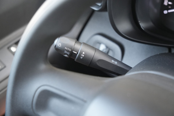 Citroën Berlingo 1.5 BlueHDI Club 100pk - Cruise - Airco - Bluetooth - Houte vloer - Rijklaar