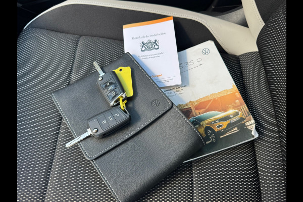 Volkswagen T-Roc 1.5 TSI Automaat Sport * Virtual Cockpit * Carplay * Full Led * Adaptieve Cruise *
