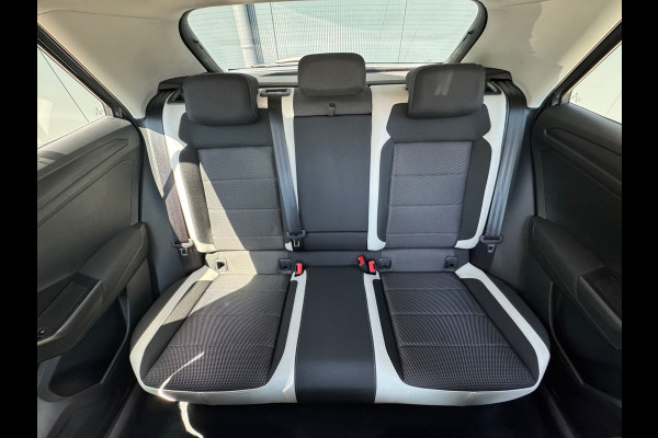 Volkswagen T-Roc 1.5 TSI Automaat Sport * Virtual Cockpit * Carplay * Full Led * Adaptieve Cruise *