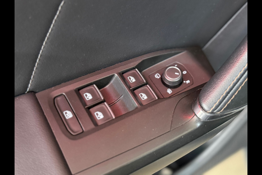 CUPRA Leon Sportstourer 1.4 e-Hybrid DSG VZ Black Edition | Panorama | Matrix LED | Leder | ACC | CarPlay