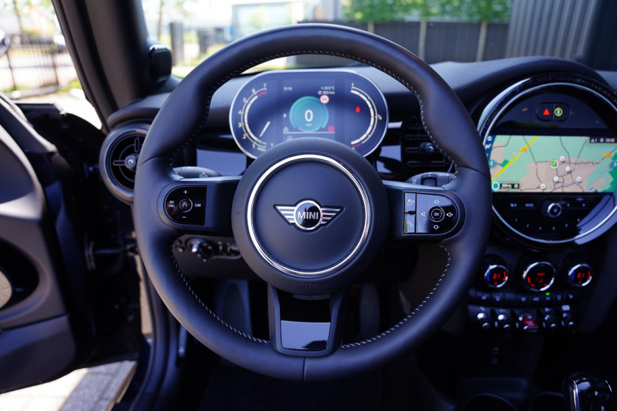 MINI Cabrio 1.5 Cooper / Harman Kardon / NL-Auto / 17 Inch