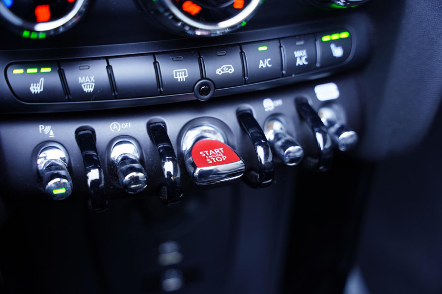 MINI Cabrio 1.5 Cooper / Harman Kardon / NL-Auto / 17 Inch