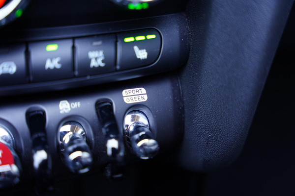 MINI Cabrio 1.5 Cooper / Harman Kardon / NL-Auto / 17 Inch