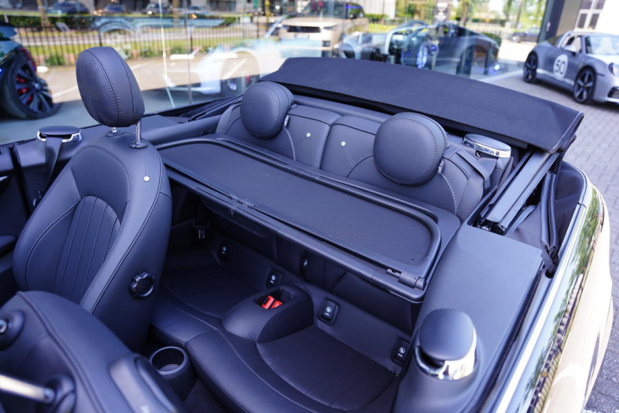 MINI Cabrio 1.5 Cooper / Harman Kardon / NL-Auto / 17 Inch