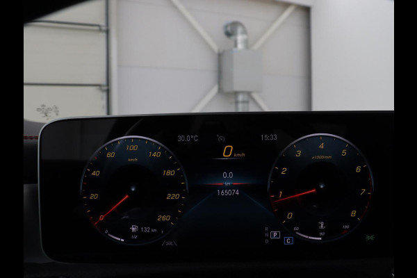 Mercedes-Benz CLA-Klasse 180 Business Solution AMG | Stoelverwarming | Leder/Alcantara | Navigatie | Park Assist | Widescreen | Full LED | Climate control | Bluetooth | Cruise control | Sportstoelen