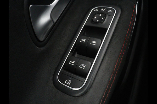 Mercedes-Benz CLA-Klasse 180 Business Solution AMG | Stoelverwarming | Leder/Alcantara | Navigatie | Park Assist | Widescreen | Full LED | Climate control | Bluetooth | Cruise control | Sportstoelen