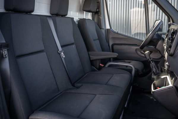 Mercedes-Benz Sprinter 316 CDI | 163 PK | Bakwagen met laadklep | NL auto | Camera | Cruise | Mbux | Climatronic