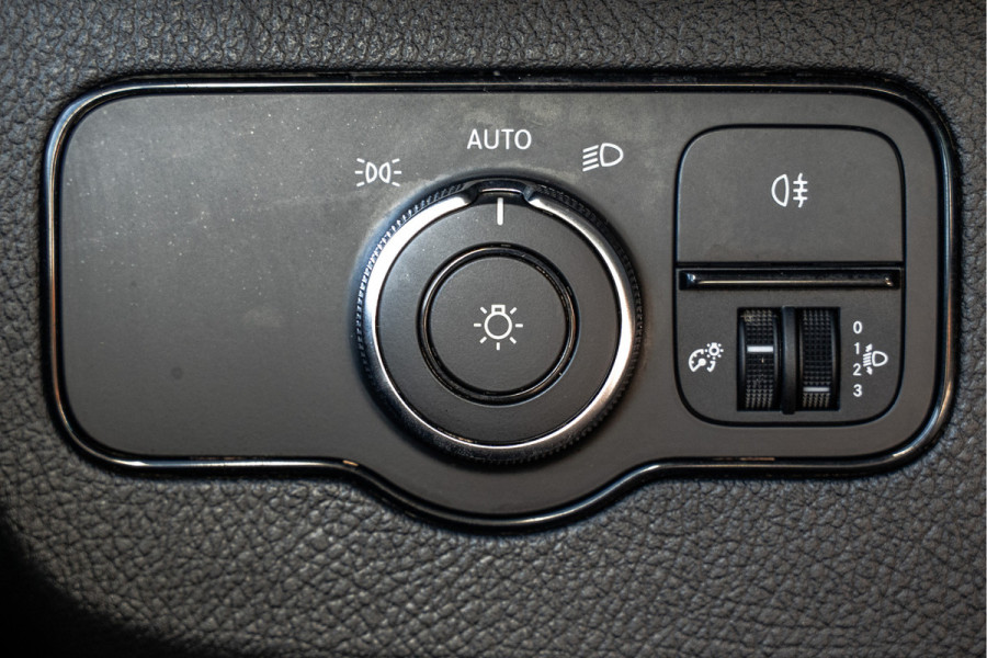 Mercedes-Benz Sprinter 316 CDI | 163 PK | Bakwagen met laadklep | NL auto | Camera | Cruise | Mbux | Climatronic